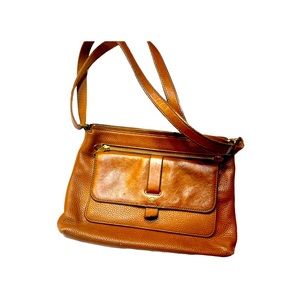 Slightly used fossil leather tote, beautiful condition